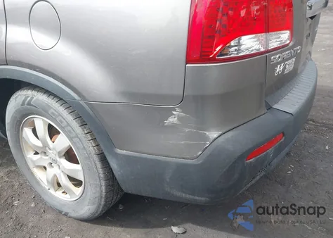 2013 Kia Sorento Lx z USA, uszkodzony, nr VIN 5XYKTDA69DG385584